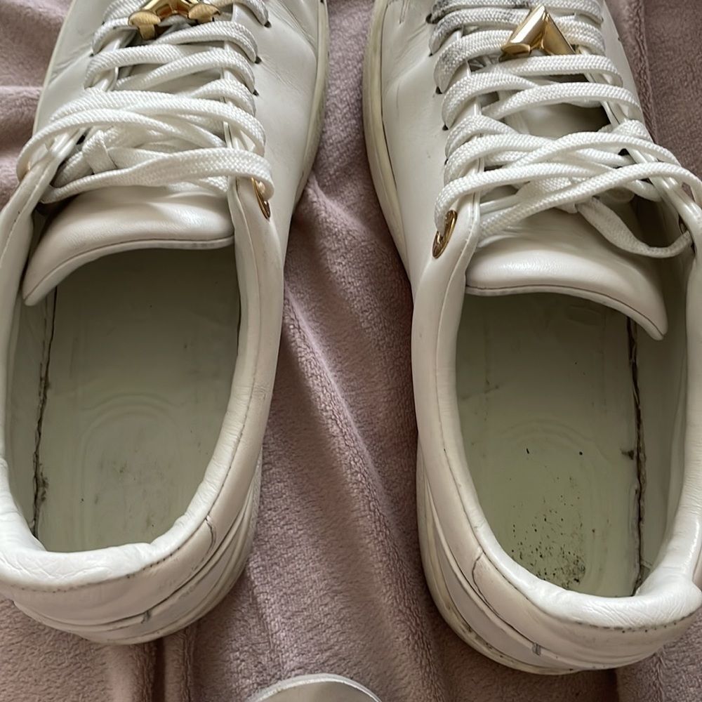 LOUIS VUITTON | Front Row Leather Sneakers - Picture 14 of 16